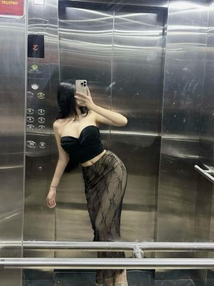 VIP BODY (2 girls,)
